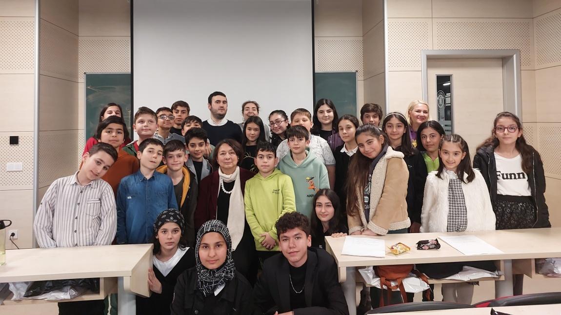 Türkçe Öğretmenimiz Zeynel ŞAHİN Önderliğinde Öğrencilerimizin Prof Dr. Belkıs GÜRSOY ile Röportajı
